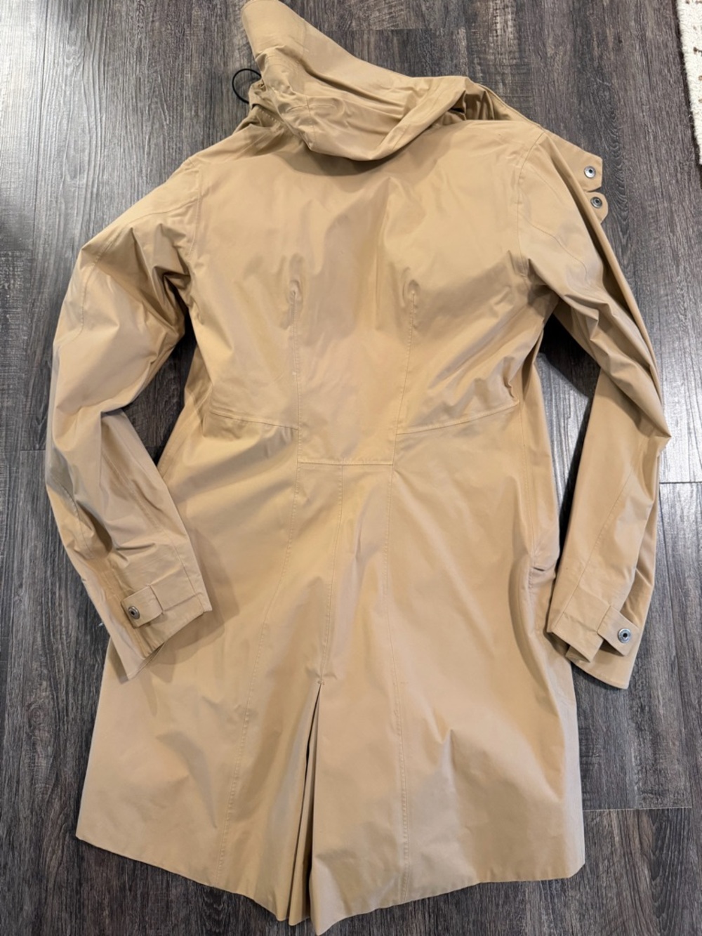 Patagonia Women's Beige Hooded Trench Coat - Picture 3 of 3